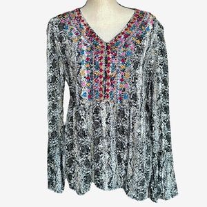Savanna Jane Flowy Embroidered Snake Skin Blouse Sz‎ L